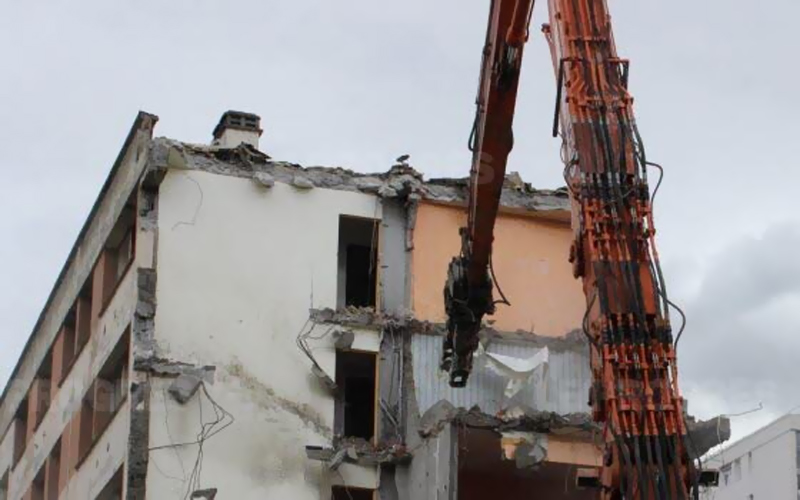 demolition batiment rilleux le pape